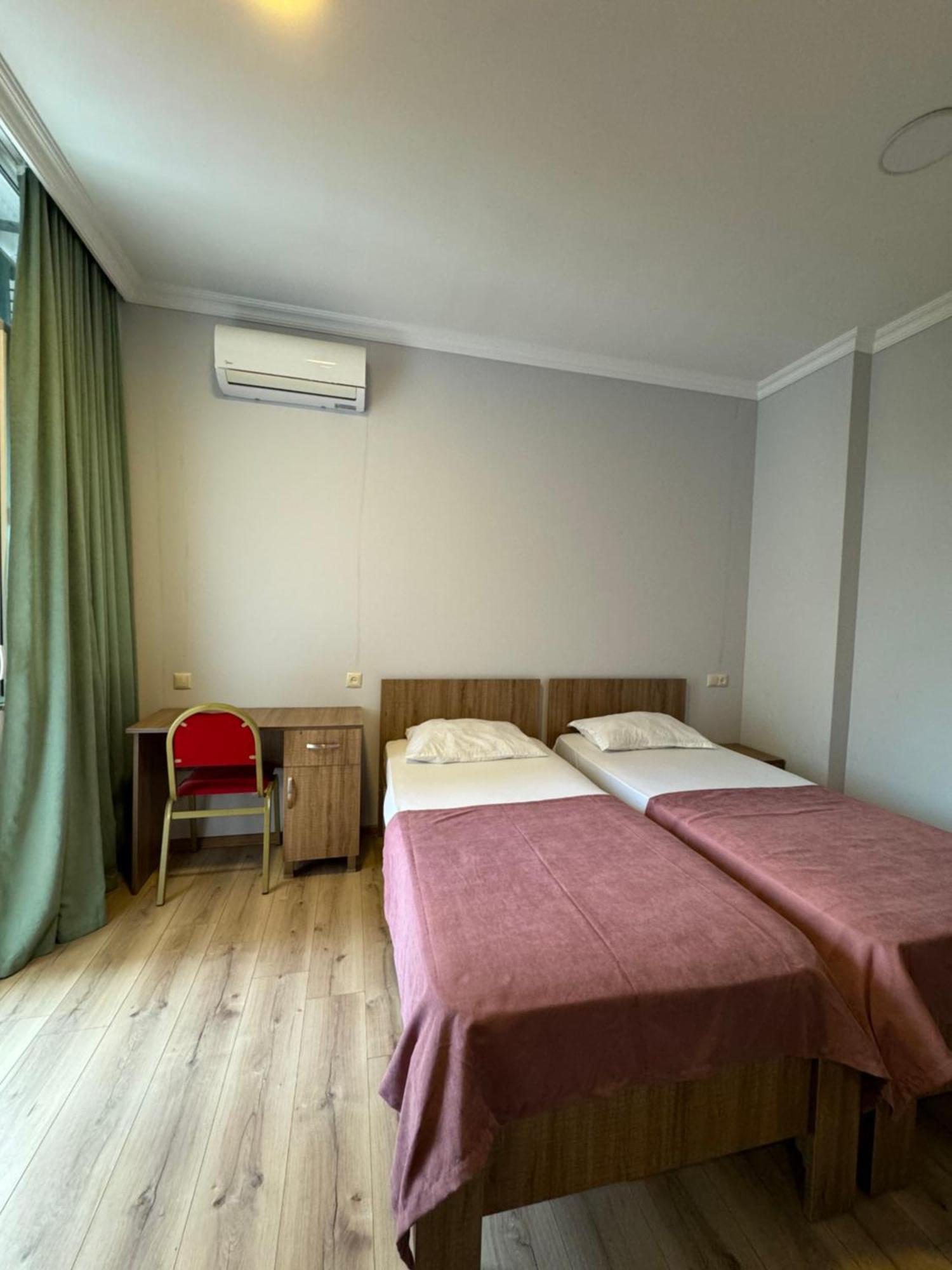 Ferienwohnung Colibri Batumi Exterior foto