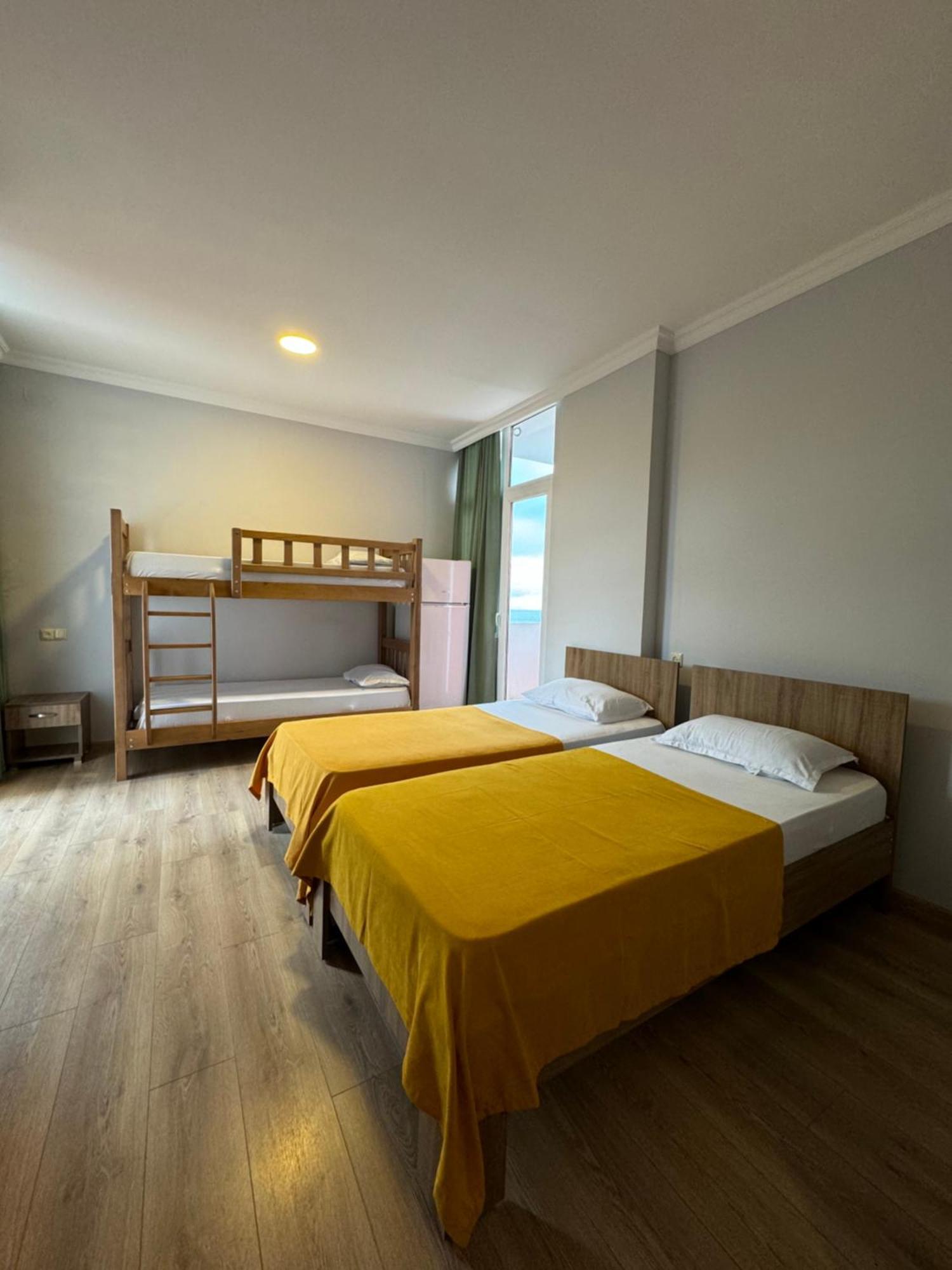 Ferienwohnung Colibri Batumi Exterior foto