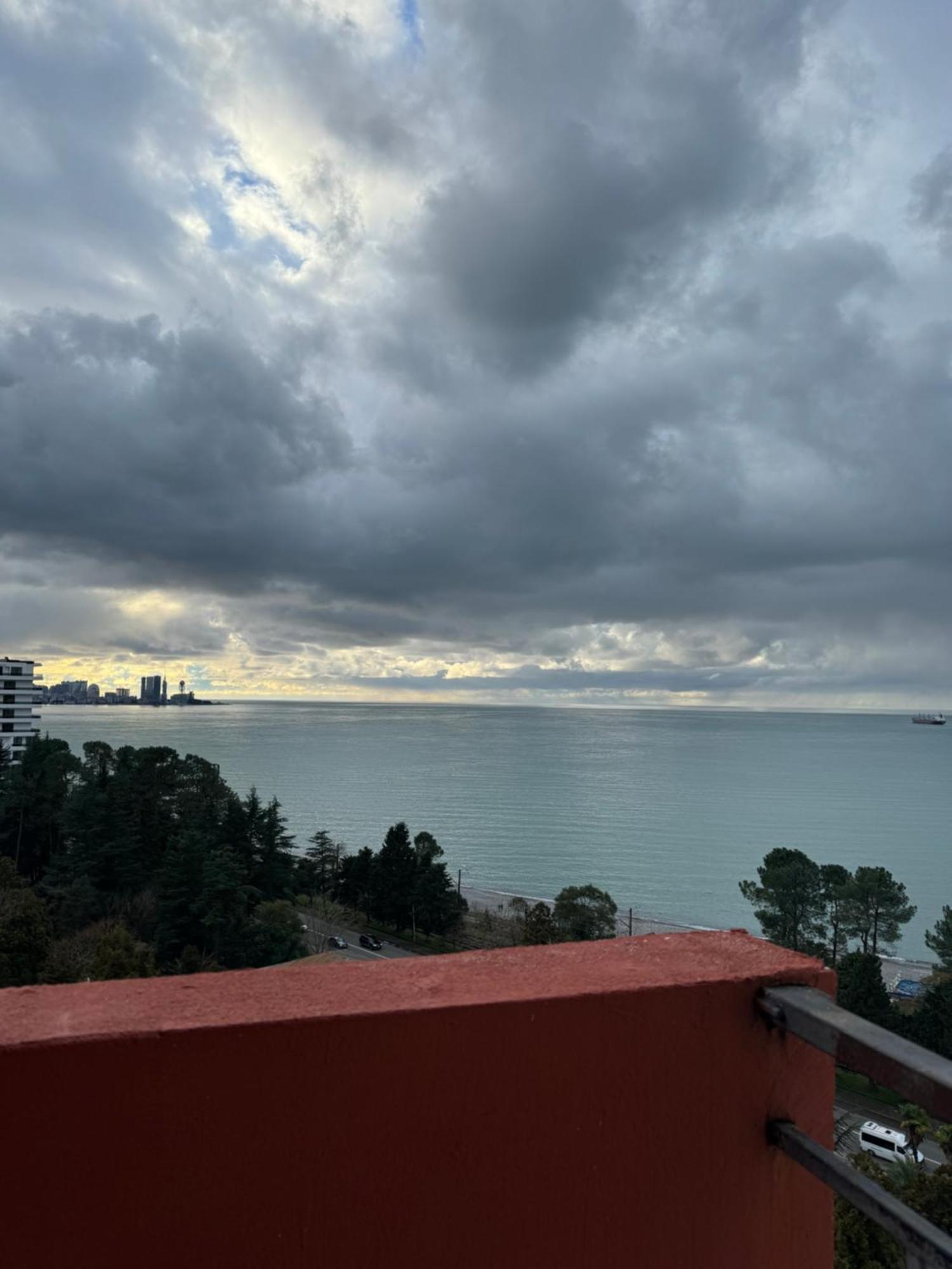 Ferienwohnung Colibri Batumi Exterior foto