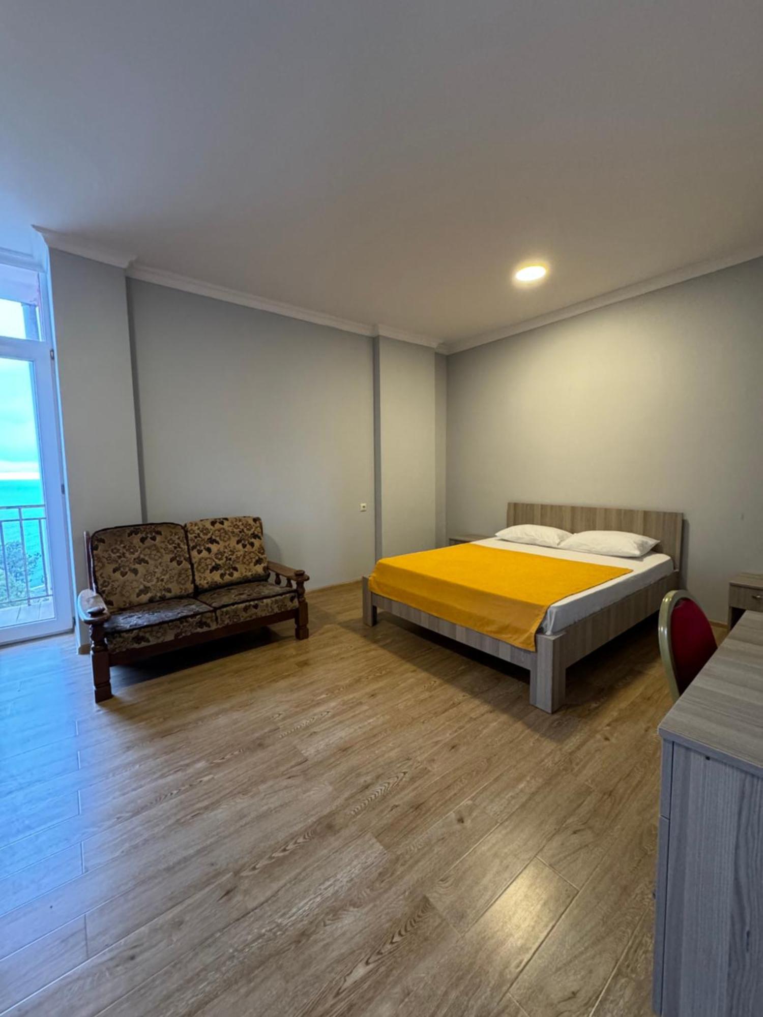 Ferienwohnung Colibri Batumi Exterior foto
