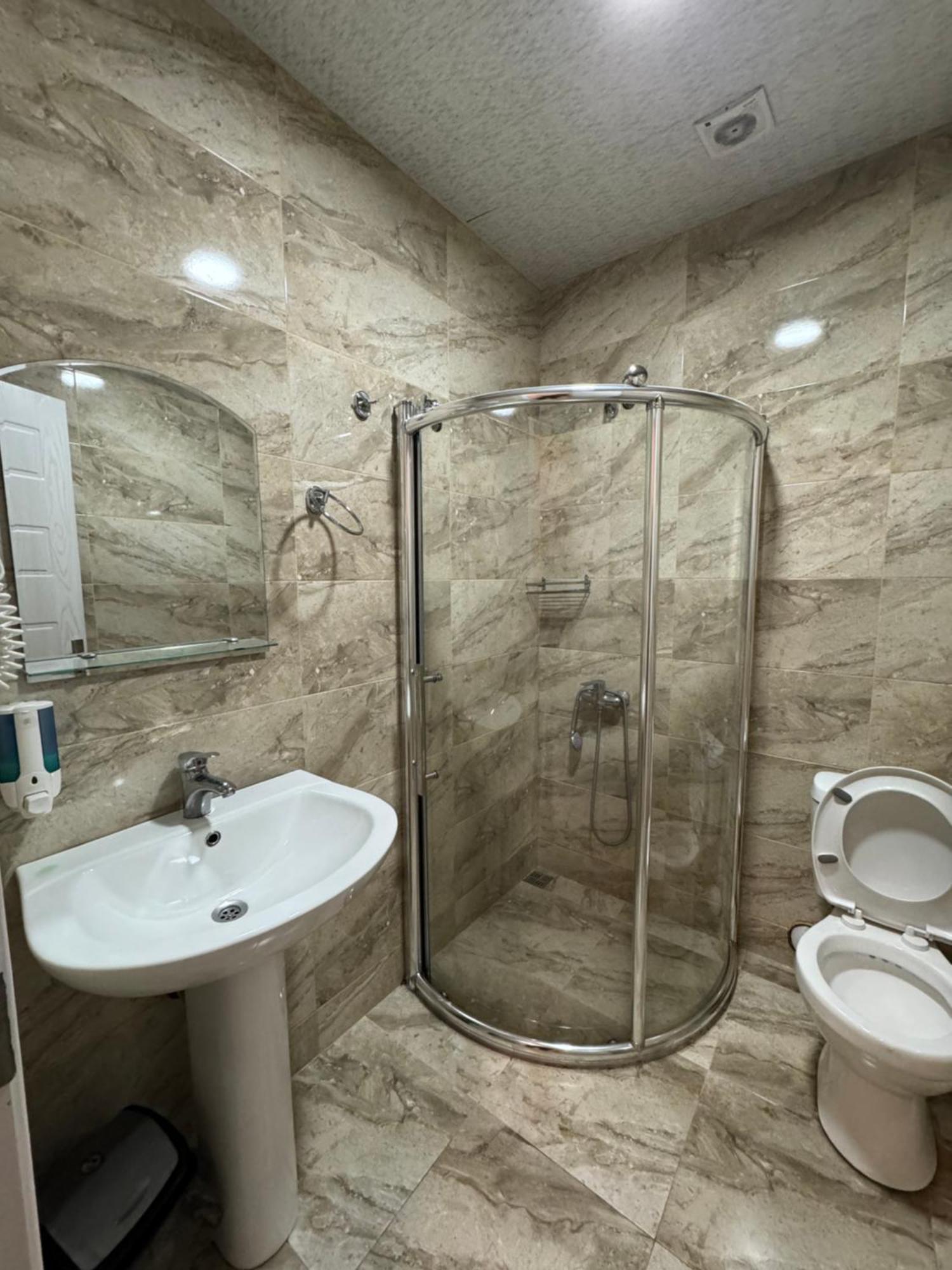 Ferienwohnung Colibri Batumi Exterior foto