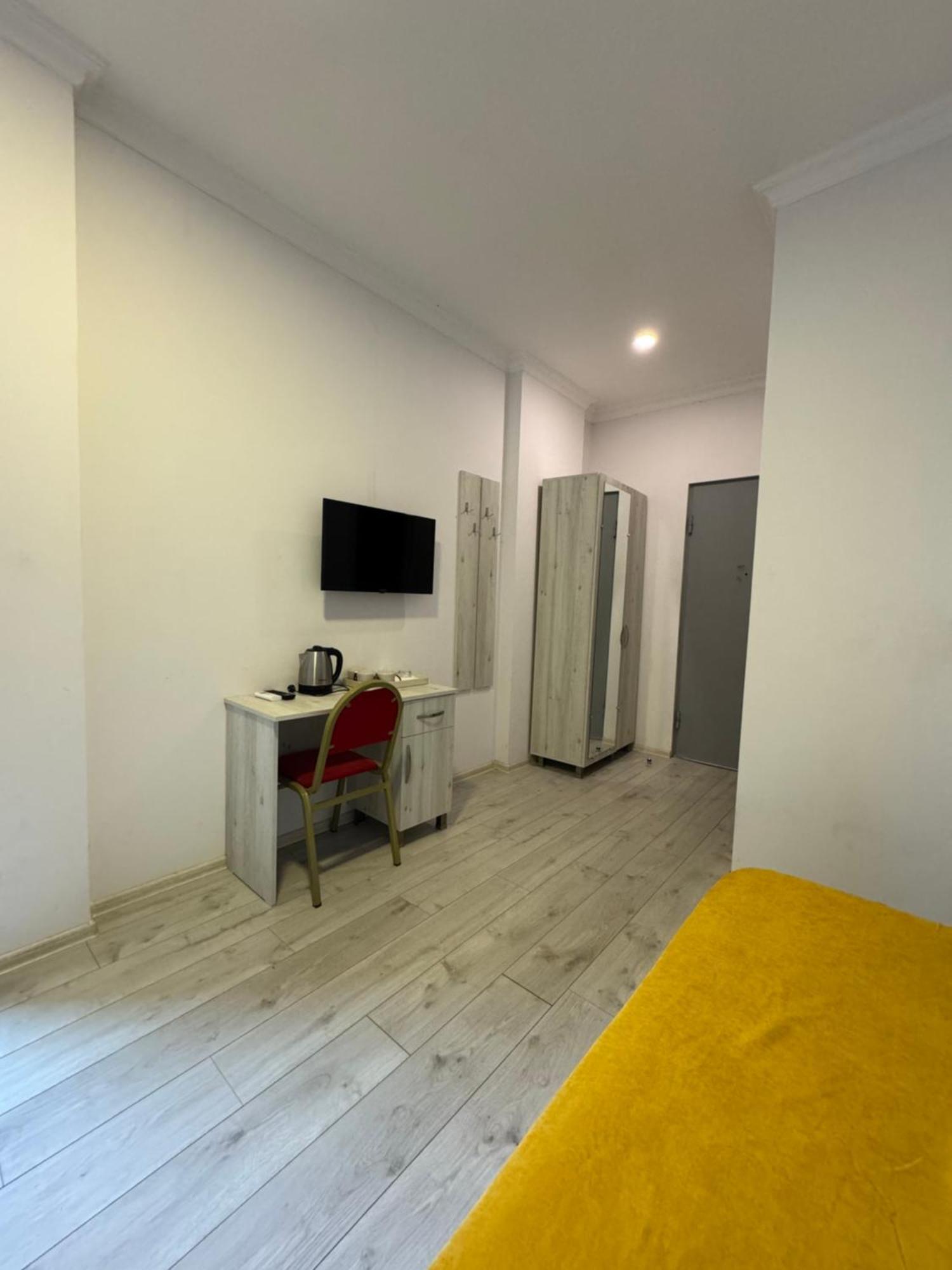 Ferienwohnung Colibri Batumi Exterior foto