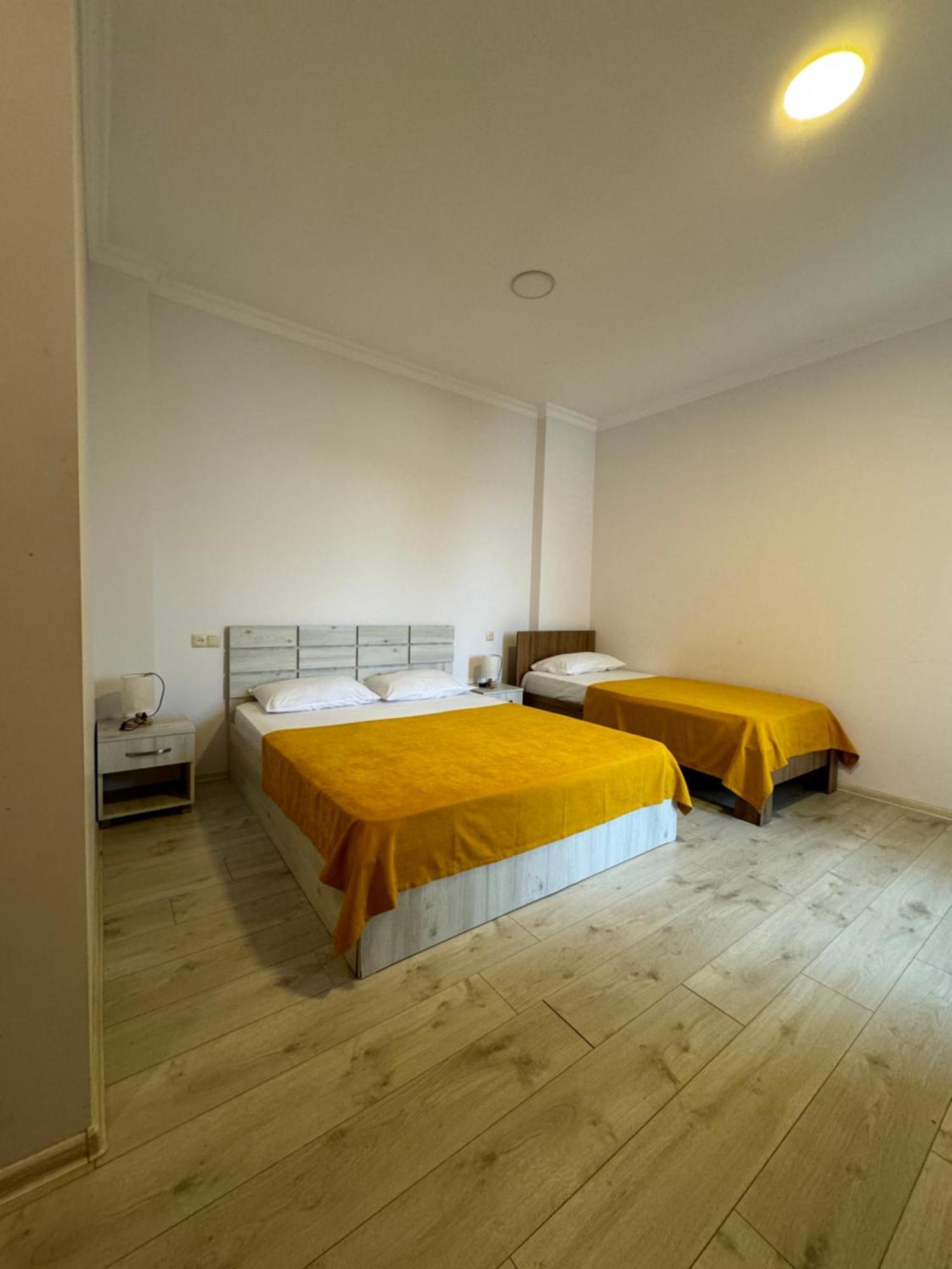 Ferienwohnung Colibri Batumi Exterior foto