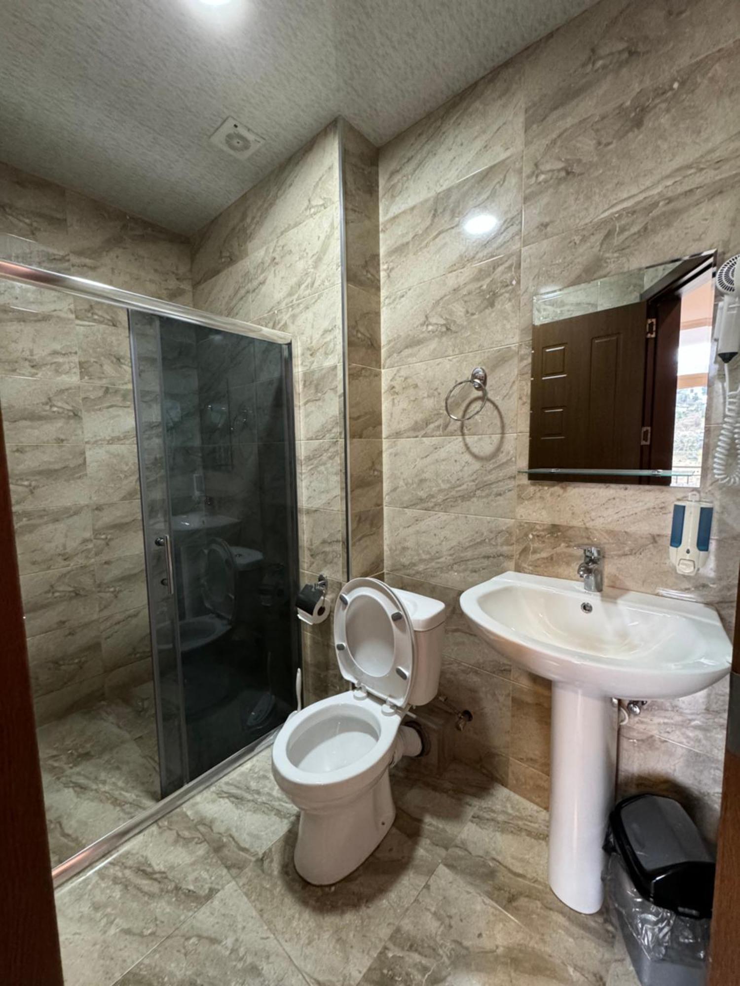 Ferienwohnung Colibri Batumi Exterior foto
