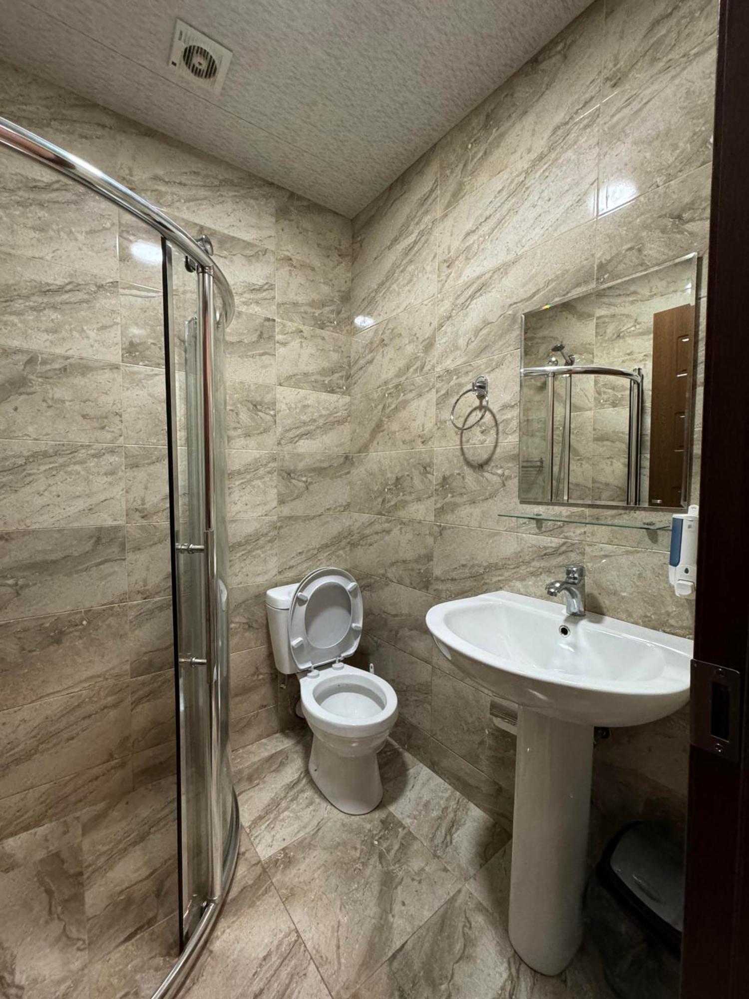 Ferienwohnung Colibri Batumi Exterior foto
