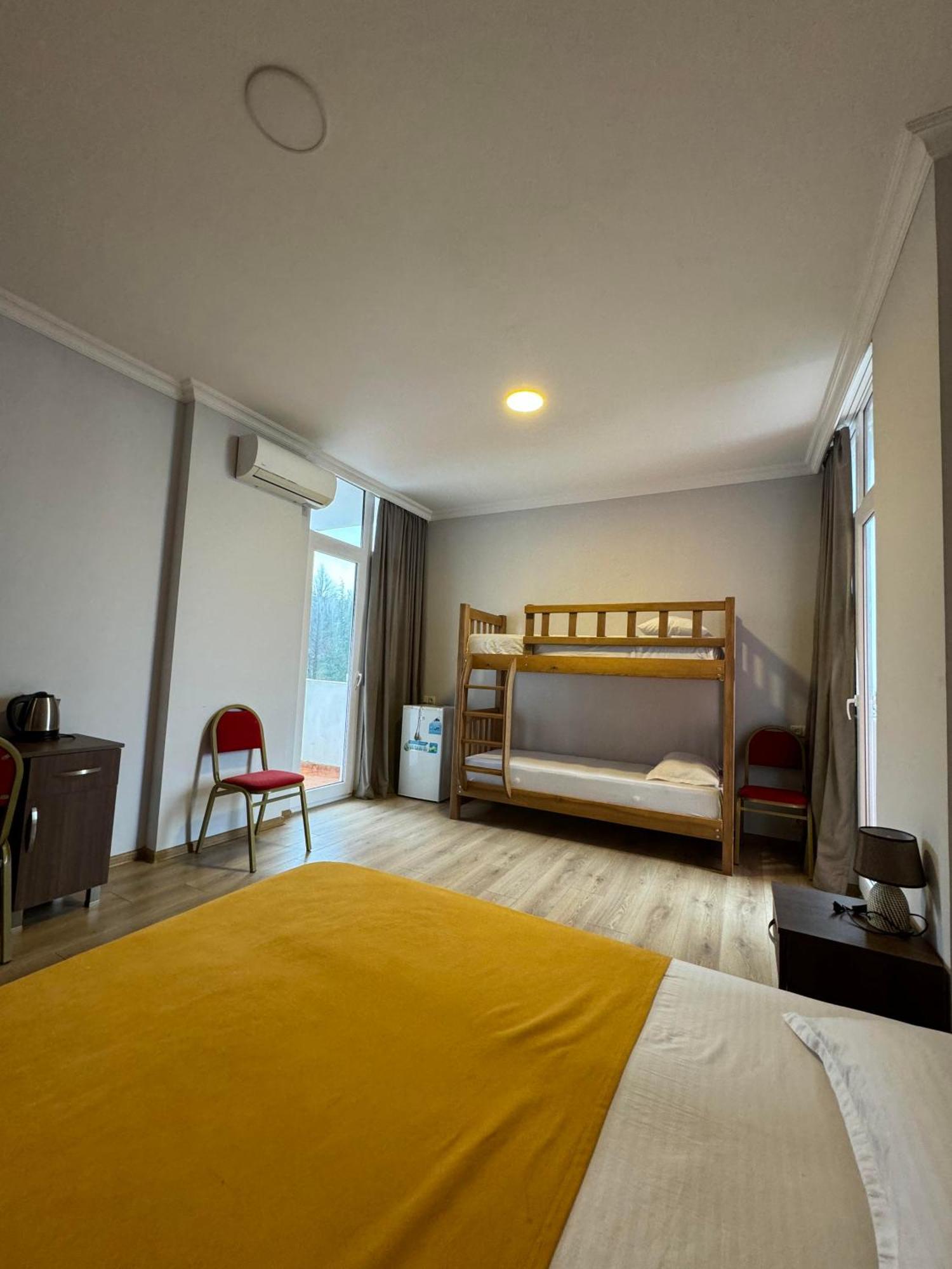 Ferienwohnung Colibri Batumi Exterior foto