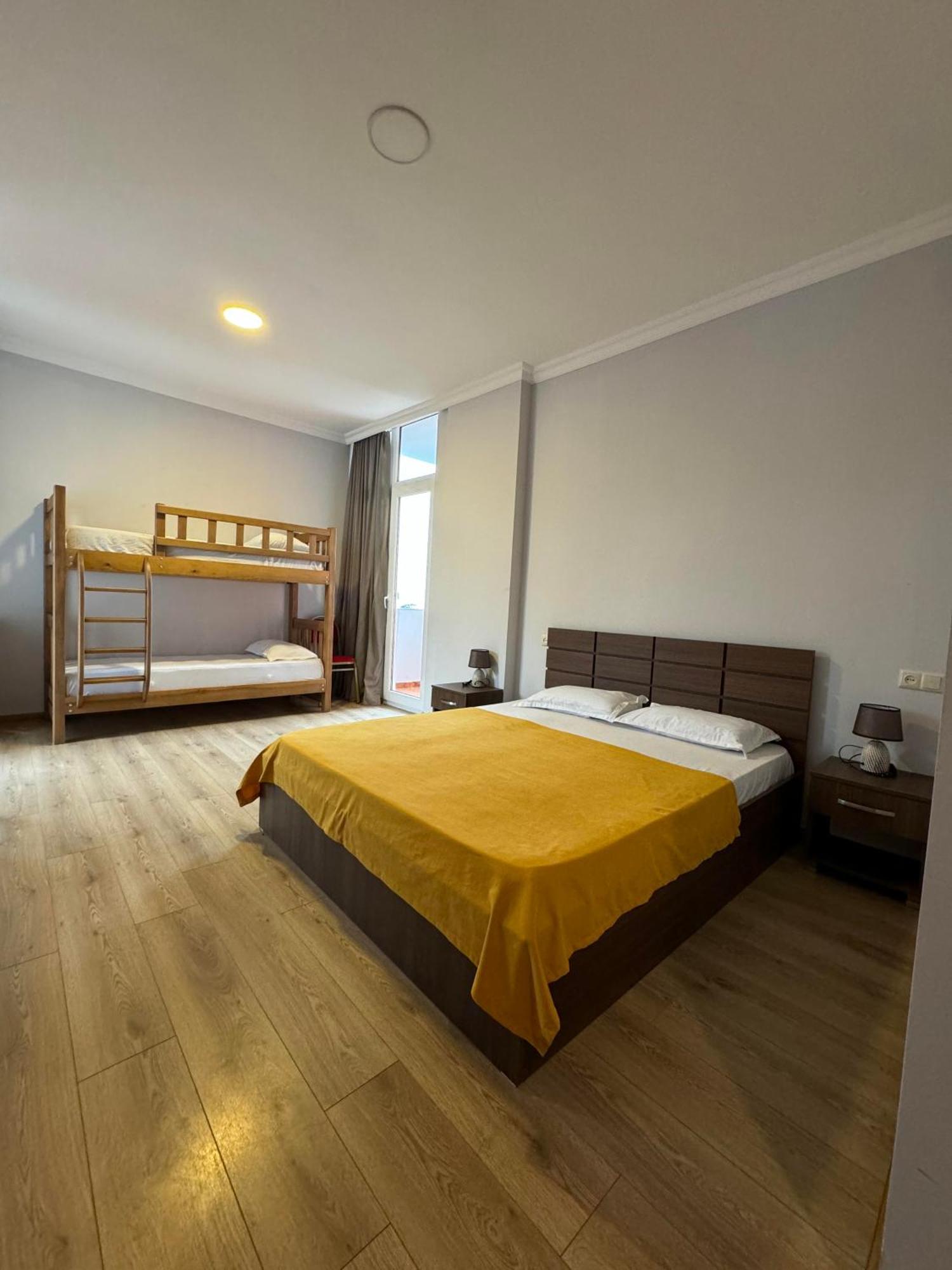Ferienwohnung Colibri Batumi Exterior foto