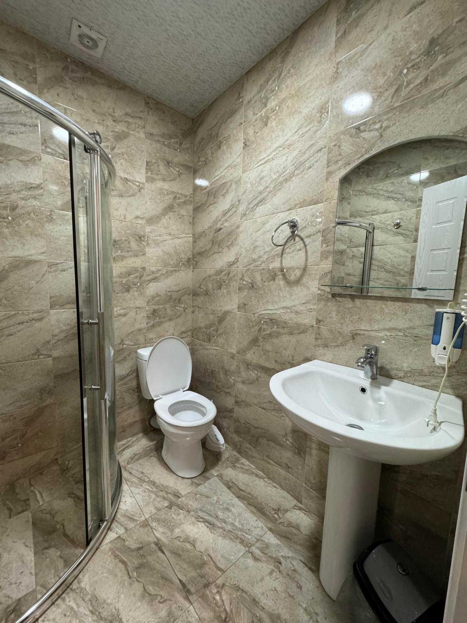 Ferienwohnung Colibri Batumi Exterior foto