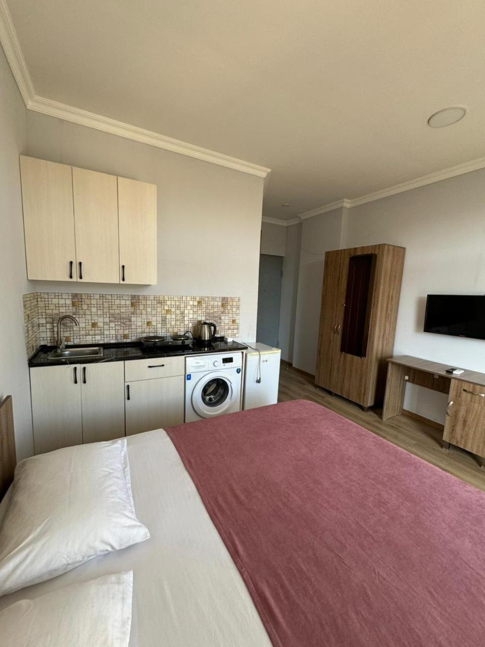 Ferienwohnung Colibri Batumi Exterior foto