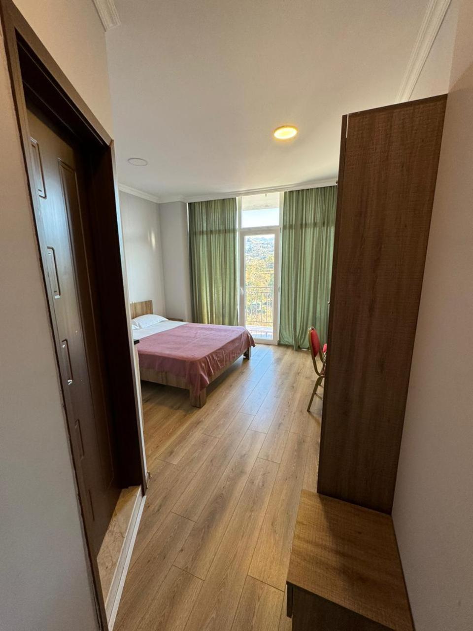 Ferienwohnung Colibri Batumi Exterior foto