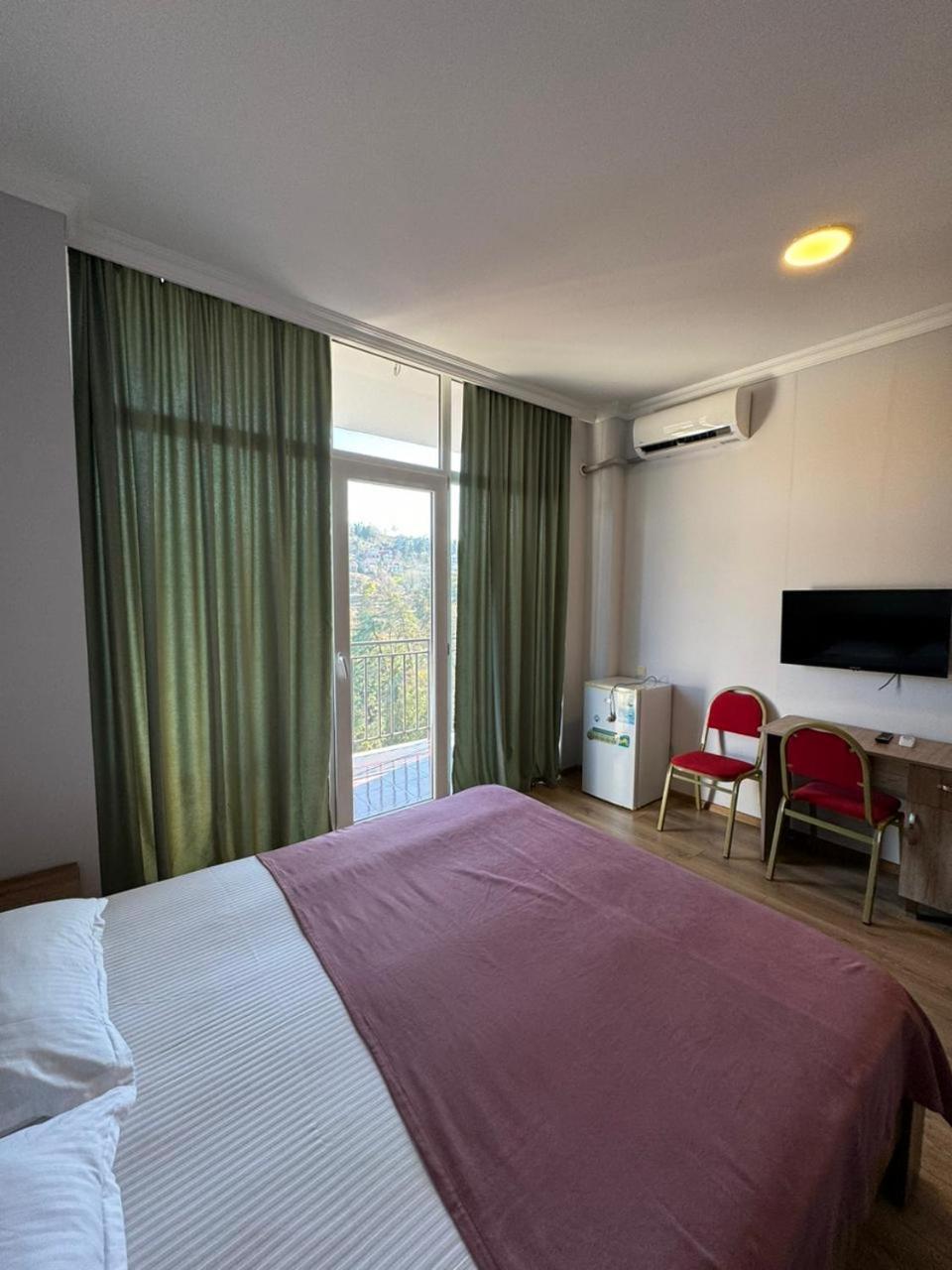 Ferienwohnung Colibri Batumi Exterior foto