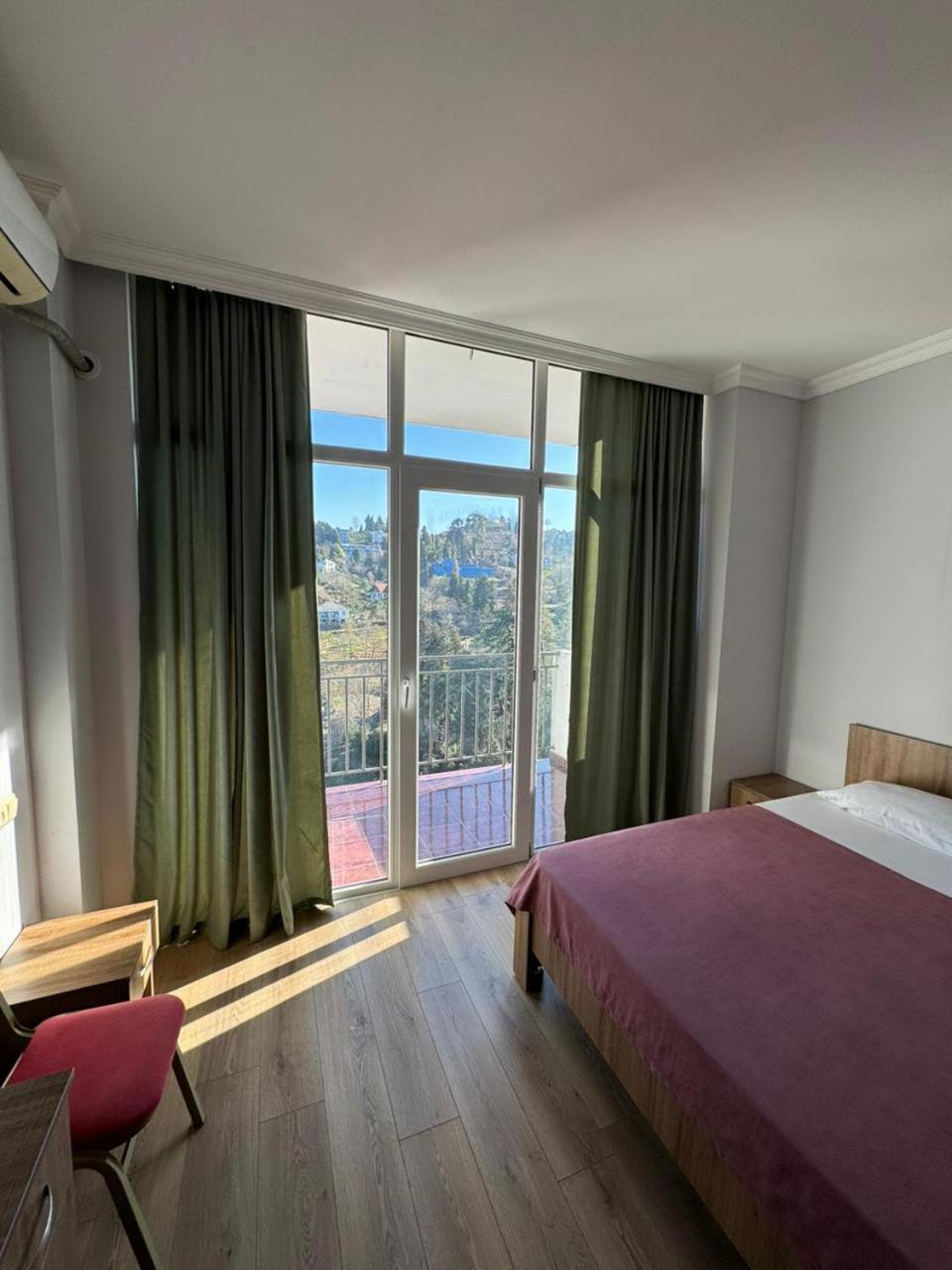Ferienwohnung Colibri Batumi Exterior foto